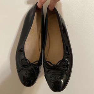CHANEL Patent Cap-Toe Ballet Flats